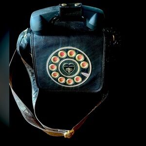 BETSEY JOHNSON PHONE PURSE